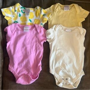 Hanna Andersson Short Sleeve Onesie Bundle of 4 (0-3m,3-6m)